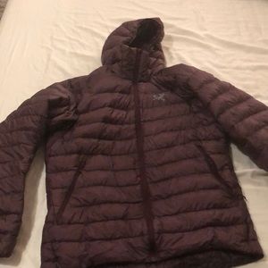 Arcteryx Mens Cerium LT Hoody Medium Maroon Near New